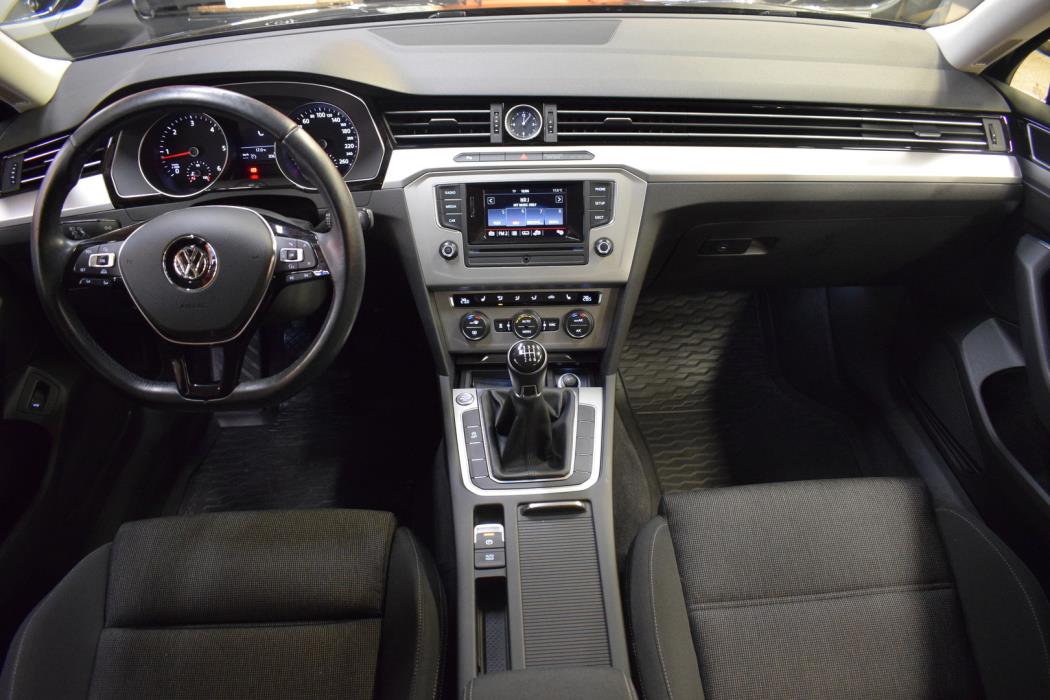 VOLKSWAGEN Passat 2015