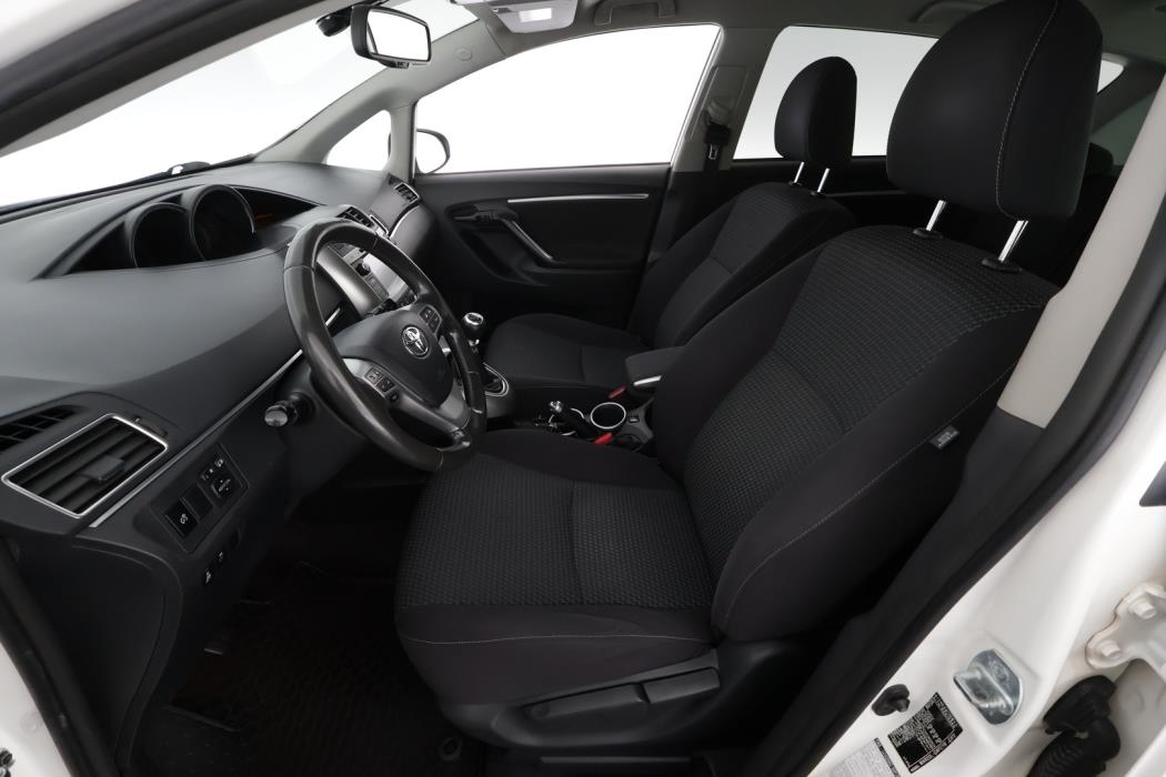 TOYOTA Verso 2015