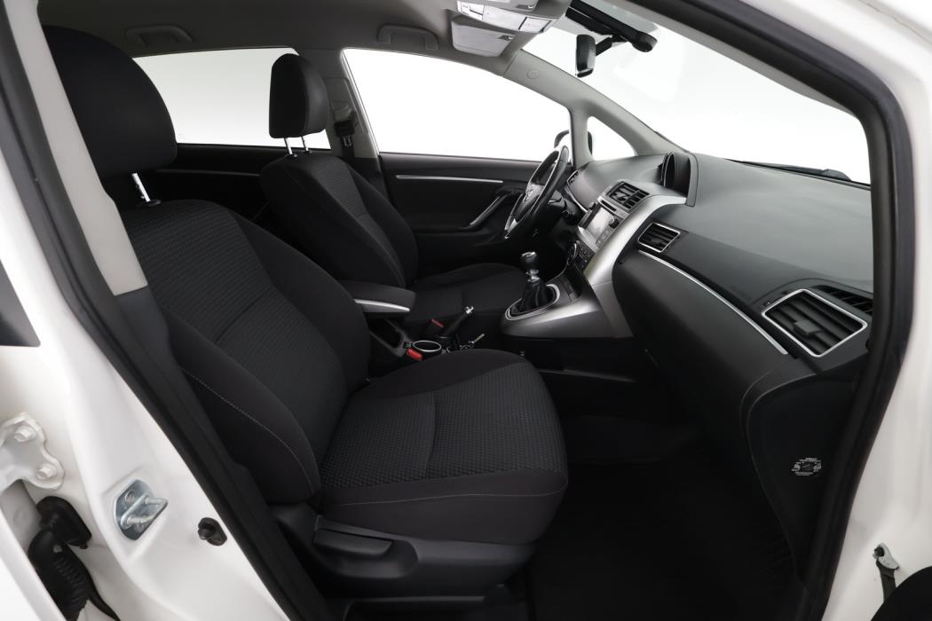 TOYOTA Verso 2015