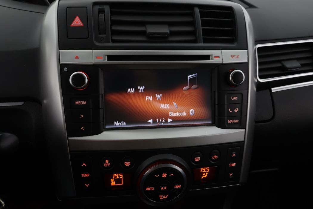 TOYOTA Verso 2015