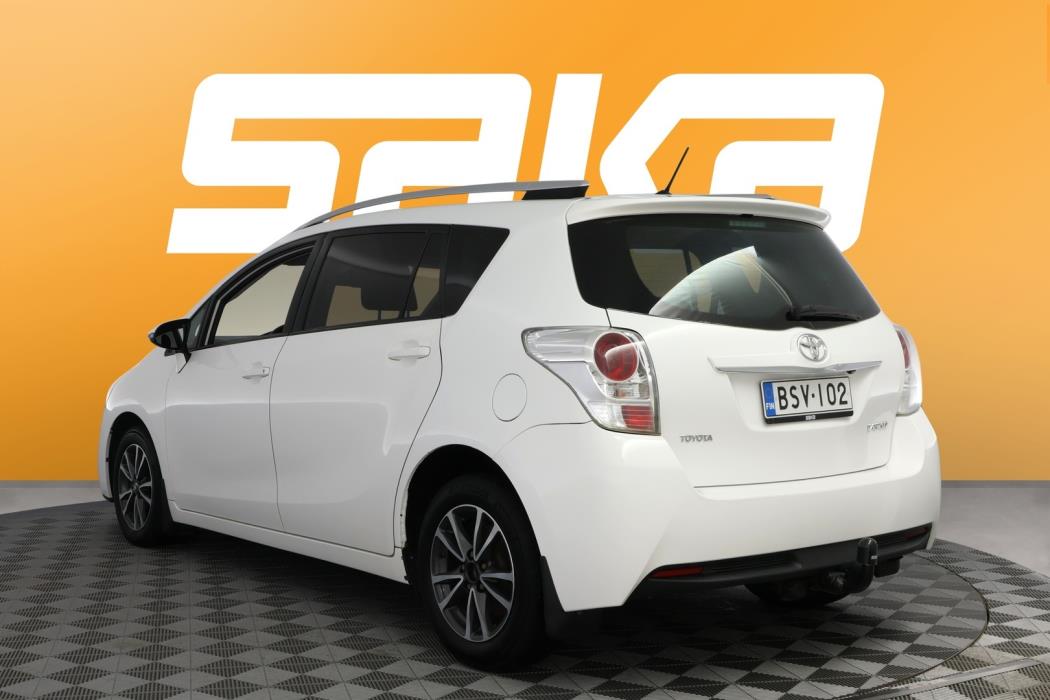 TOYOTA Verso 2015