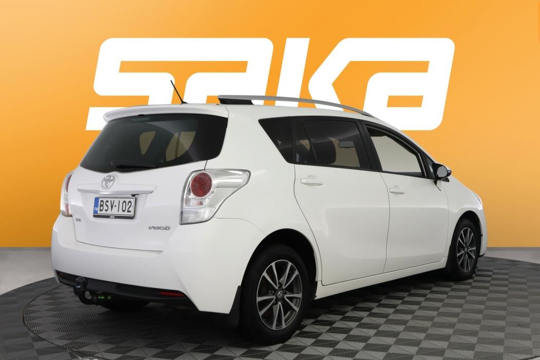 TOYOTA Verso 2015