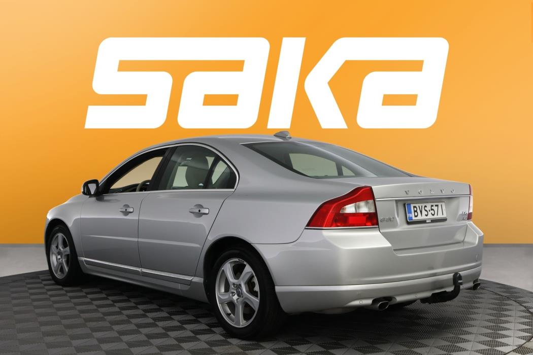 VOLVO S80 2011