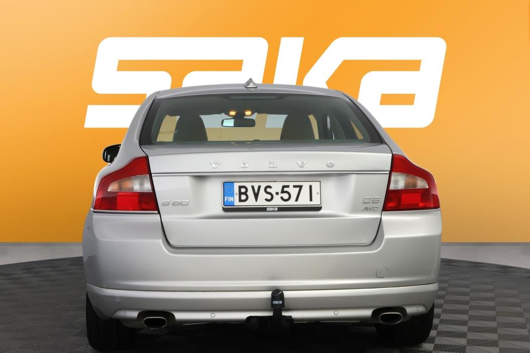 VOLVO S80 2011