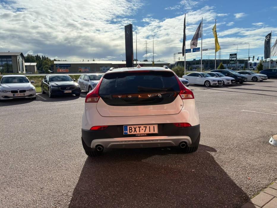 VOLVO V40 Cross Country 2019