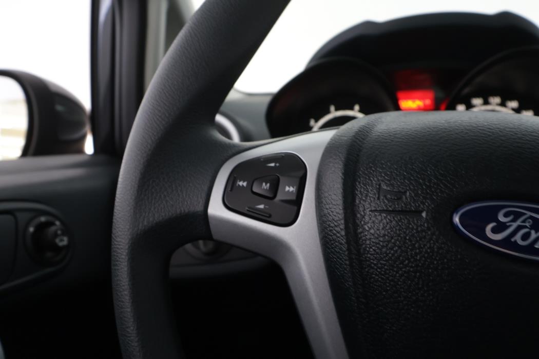 FORD Fiesta 2011