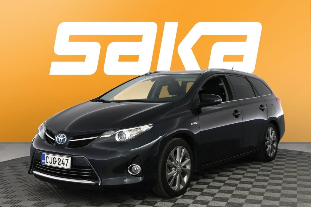 TOYOTA Auris 2015