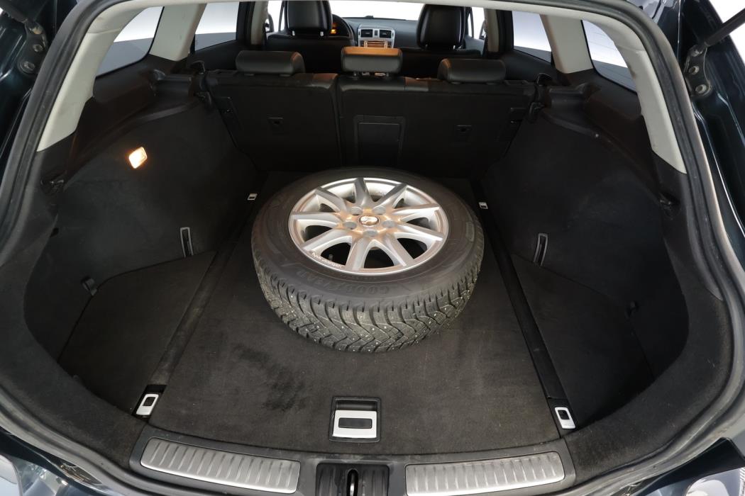 TOYOTA Avensis 2014