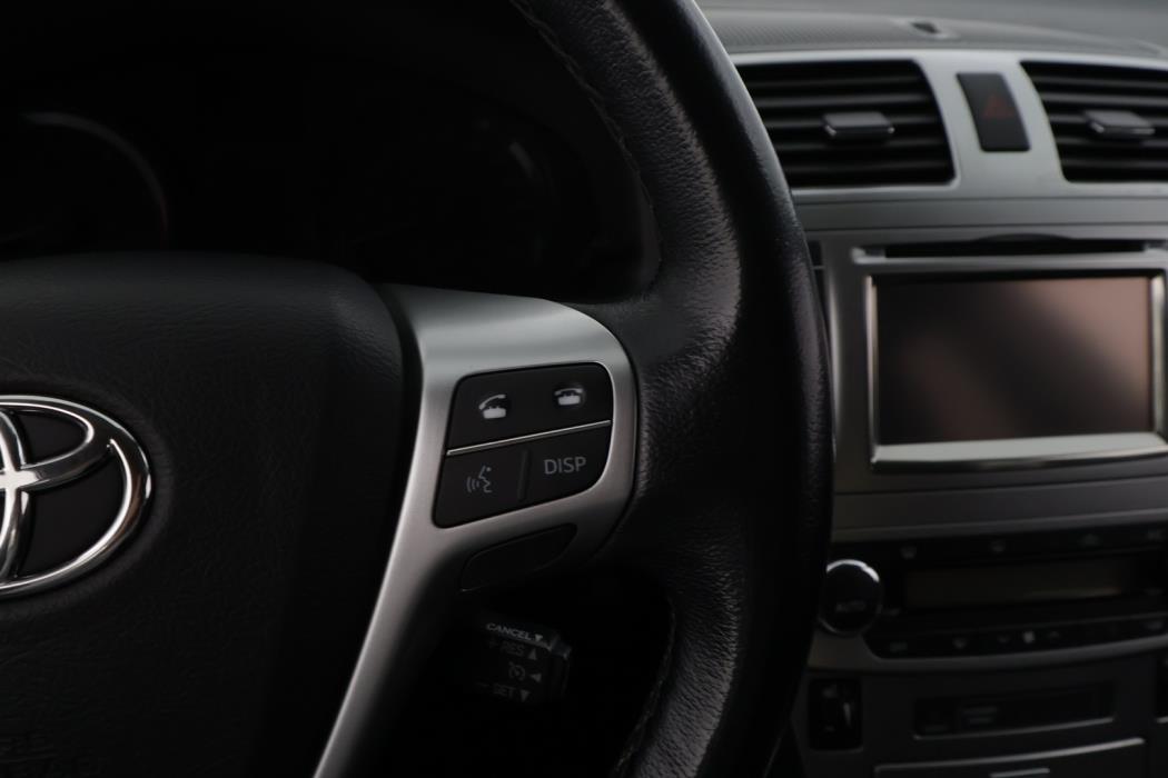 TOYOTA Avensis 2014
