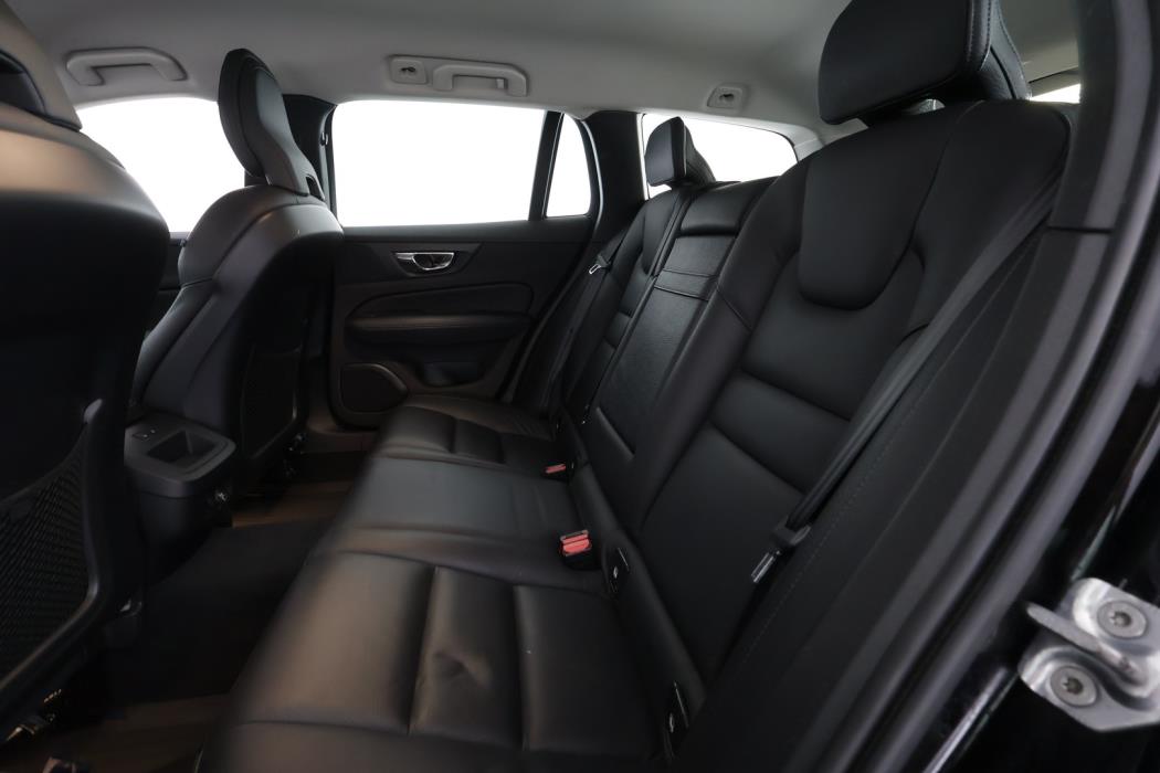 VOLVO V60 2019