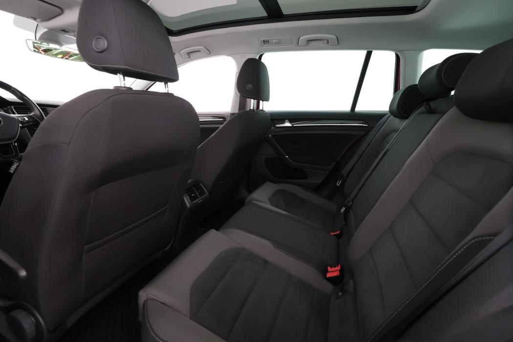 VOLKSWAGEN Golf 2019