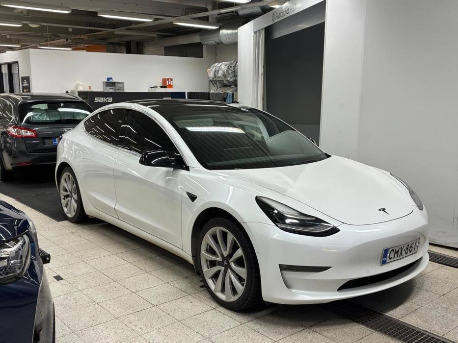 TESLA Model 3 2019