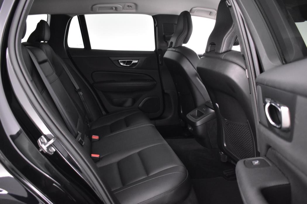 VOLVO V60 2020