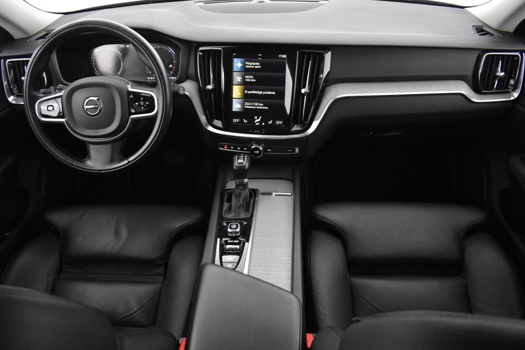 VOLVO V60 2020