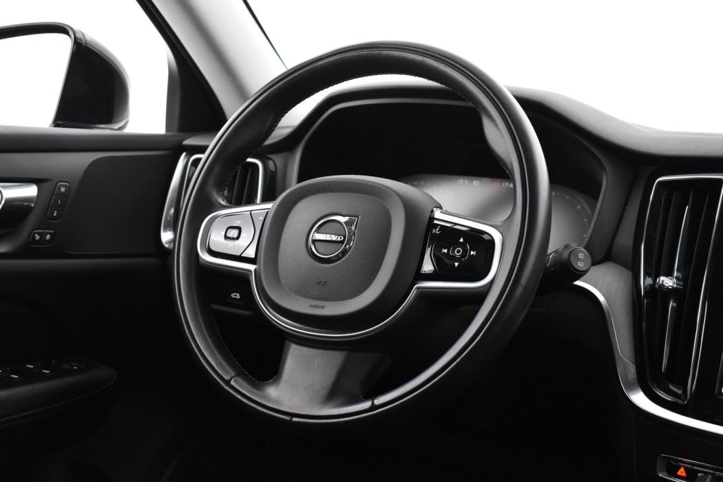 VOLVO V60 2020
