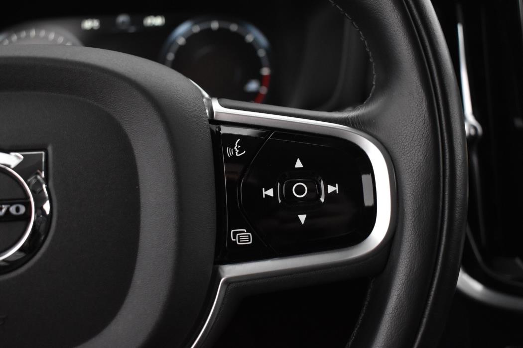 VOLVO V60 2020