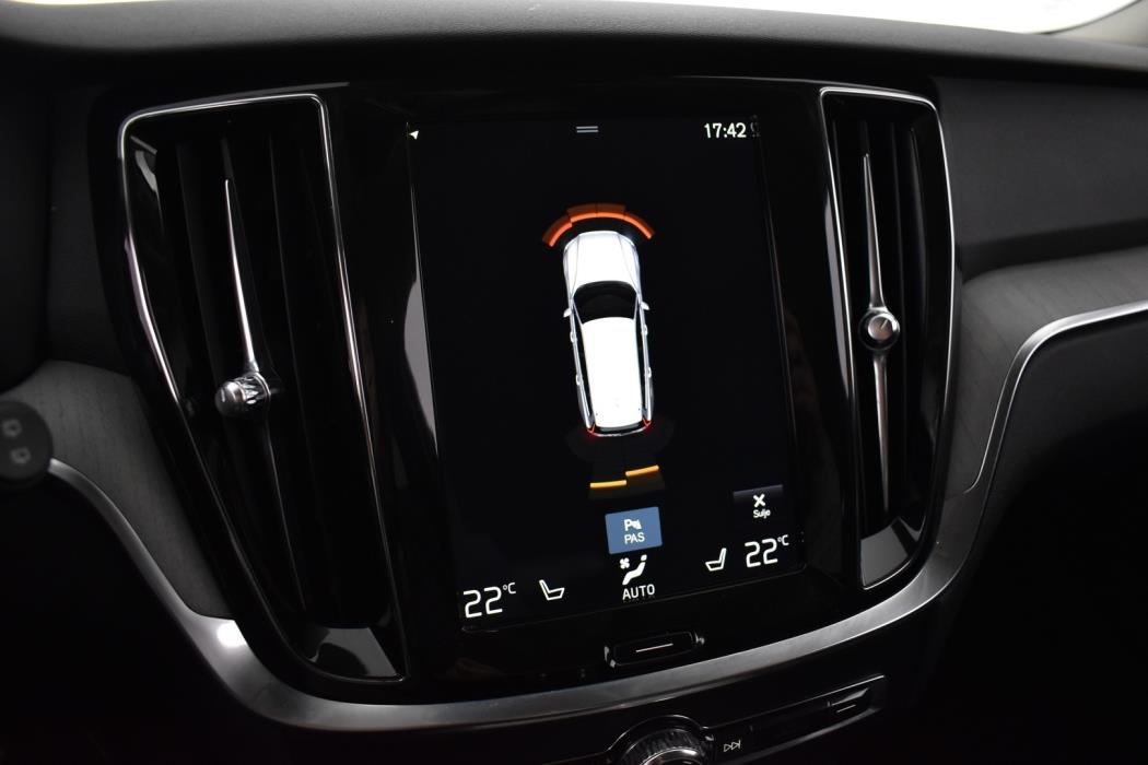 VOLVO V60 2020