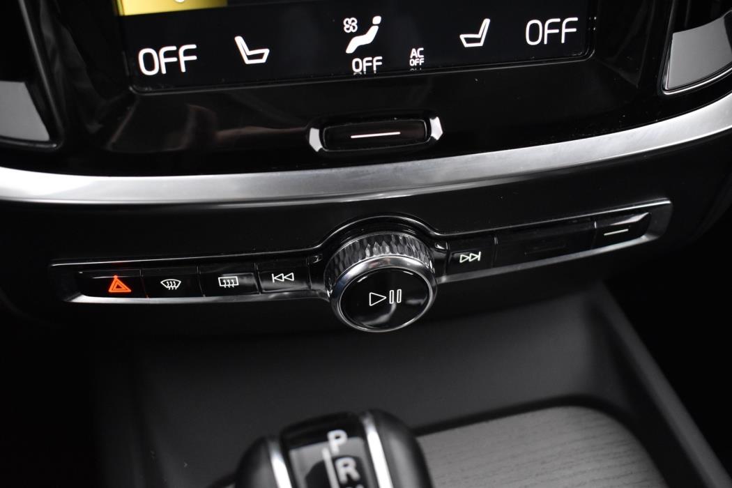 VOLVO V60 2020