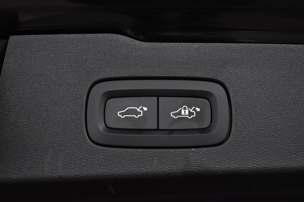 VOLVO V60 2020