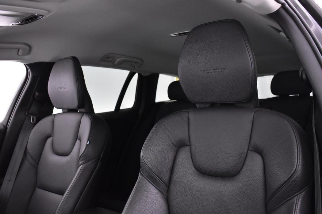 VOLVO V60 2020