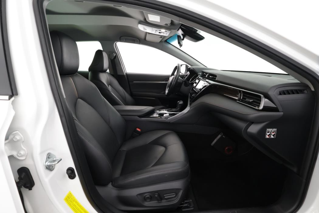 TOYOTA Camry 2019