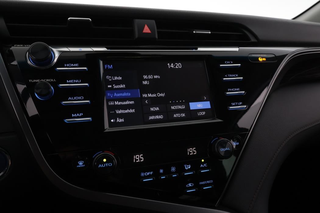 TOYOTA Camry 2019