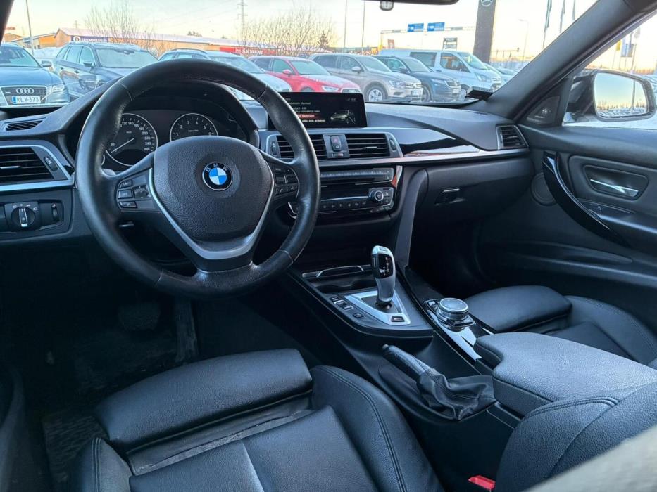 BMW 330 2016