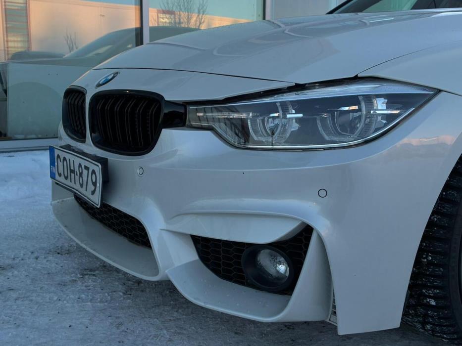BMW 330 2016