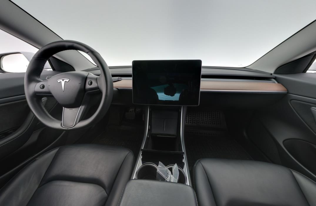 TESLA Model 3 2020