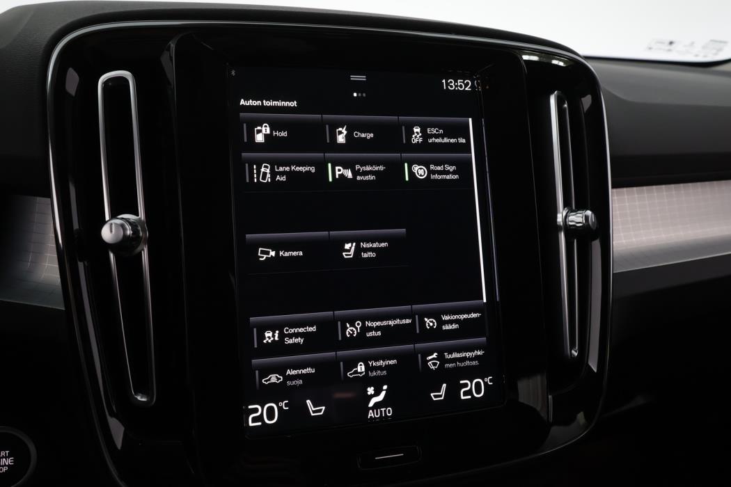 VOLVO XC40 2022