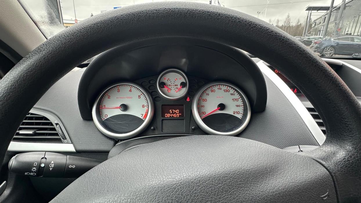 PEUGEOT 207 2009