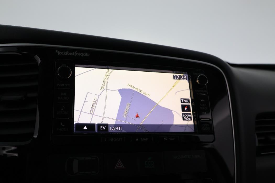 MITSUBISHI OUTLANDER PHEV 2016