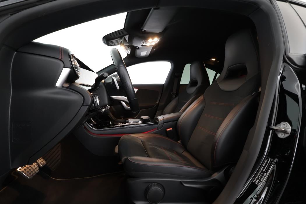 MERCEDES-BENZ CLA 2020