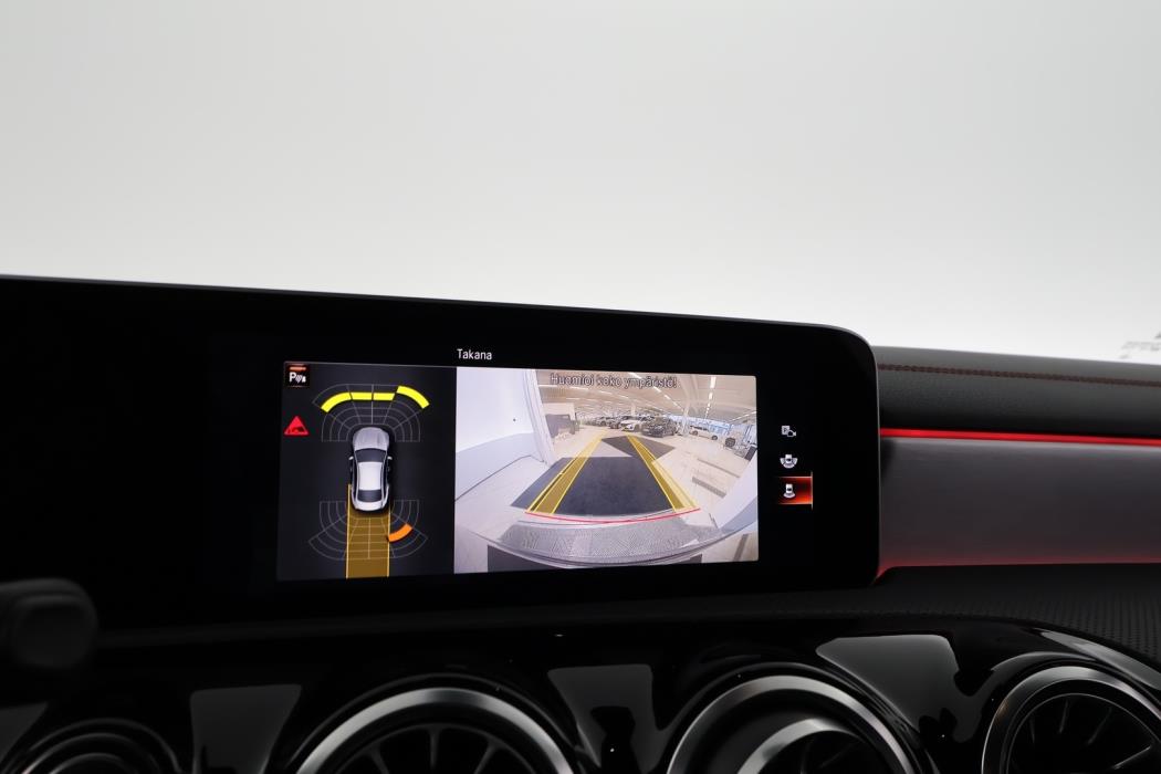 MERCEDES-BENZ CLA 2020