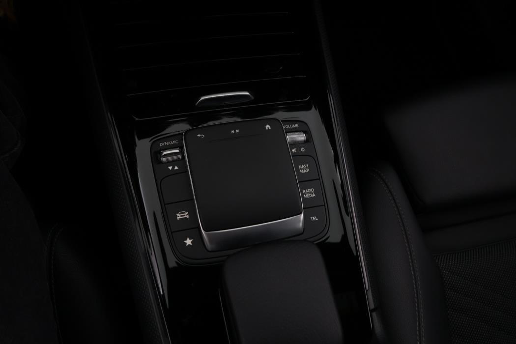 MERCEDES-BENZ B 2021
