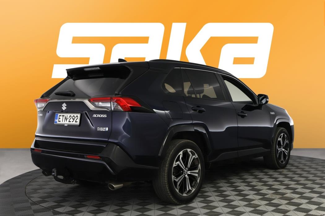 SUZUKI Across 2022