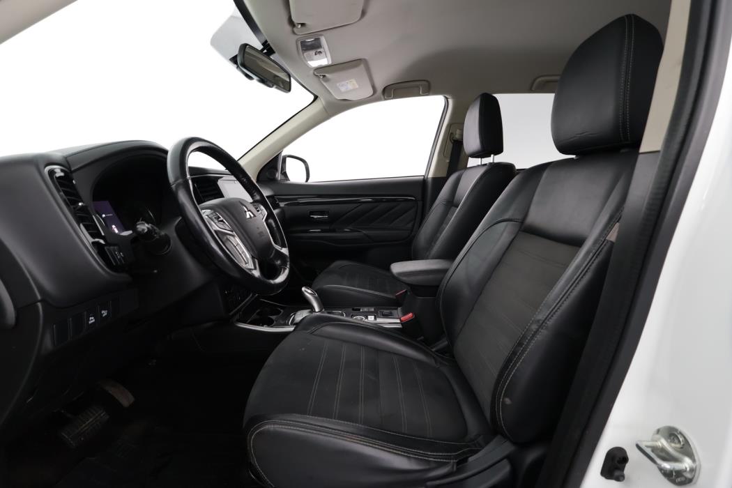 MITSUBISHI OUTLANDER PHEV 2017