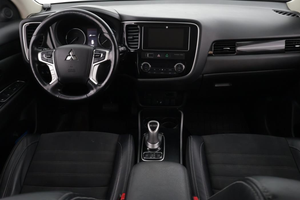 MITSUBISHI OUTLANDER PHEV 2017