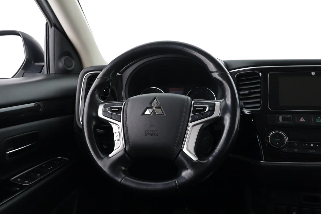 MITSUBISHI OUTLANDER PHEV 2017