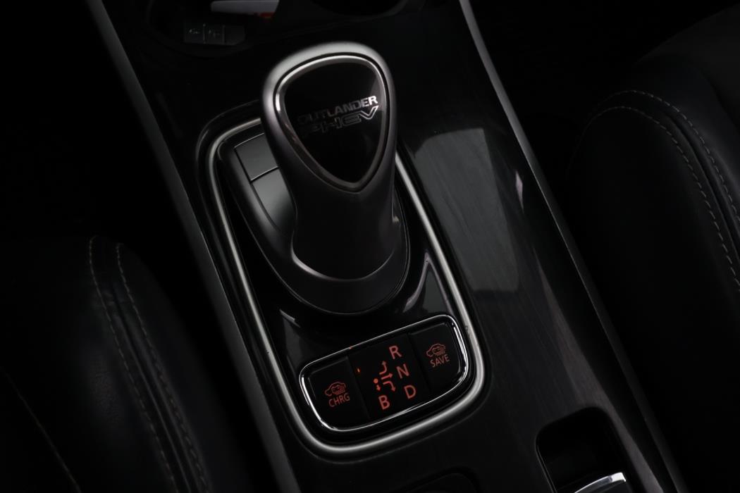 MITSUBISHI OUTLANDER PHEV 2017