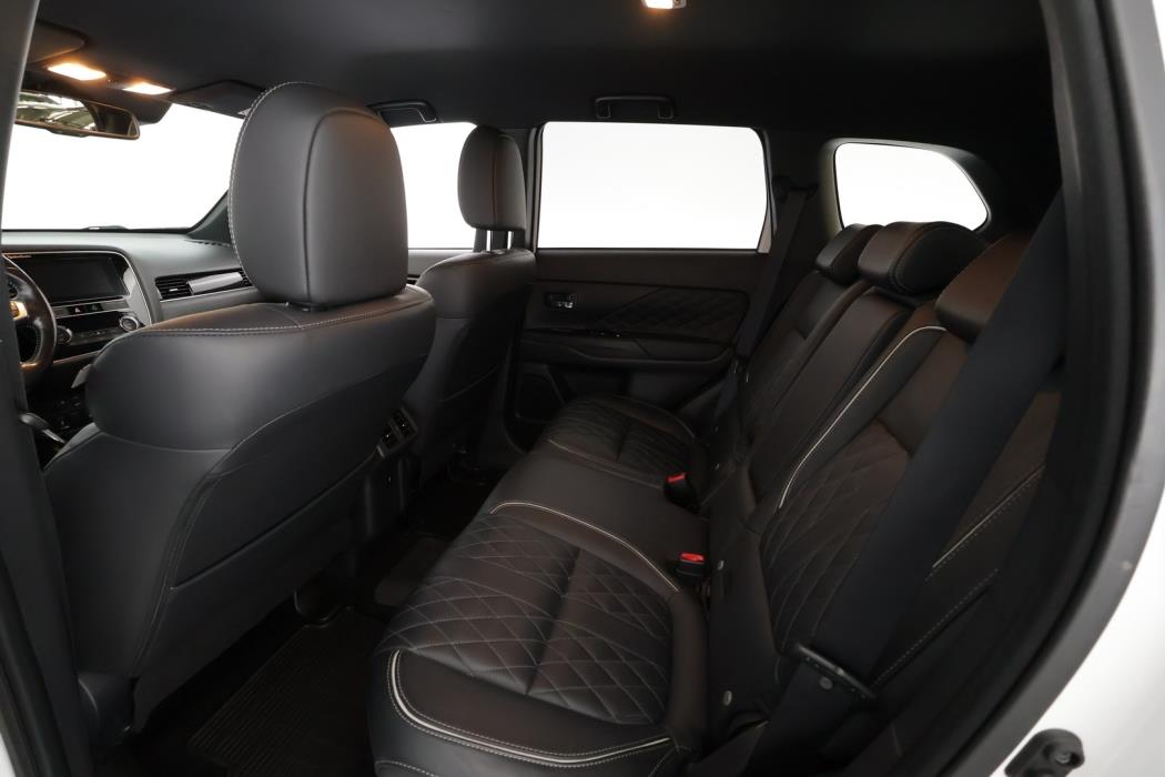 MITSUBISHI Outlander PHEV 2019