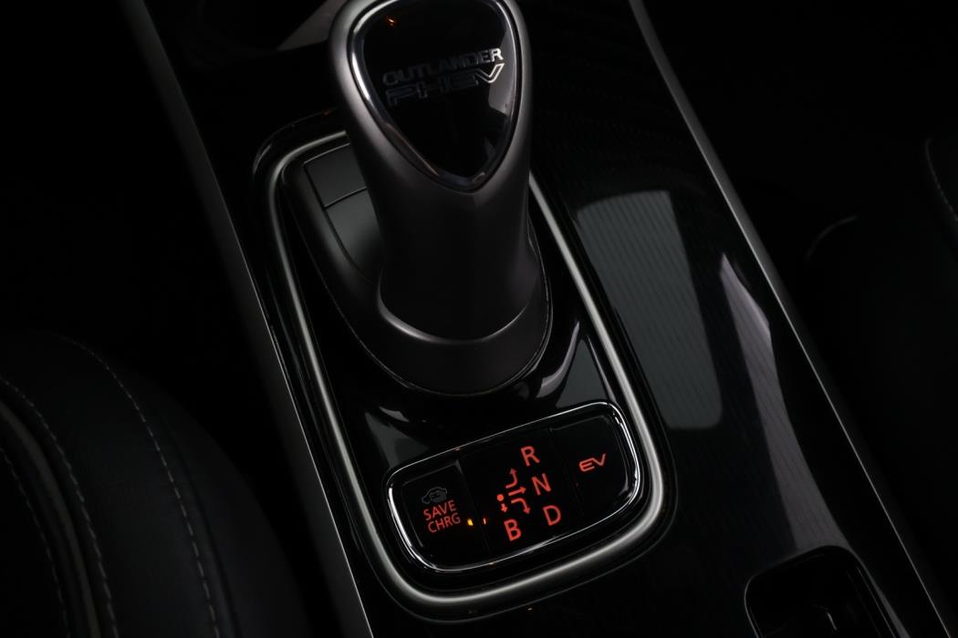 MITSUBISHI Outlander PHEV 2019