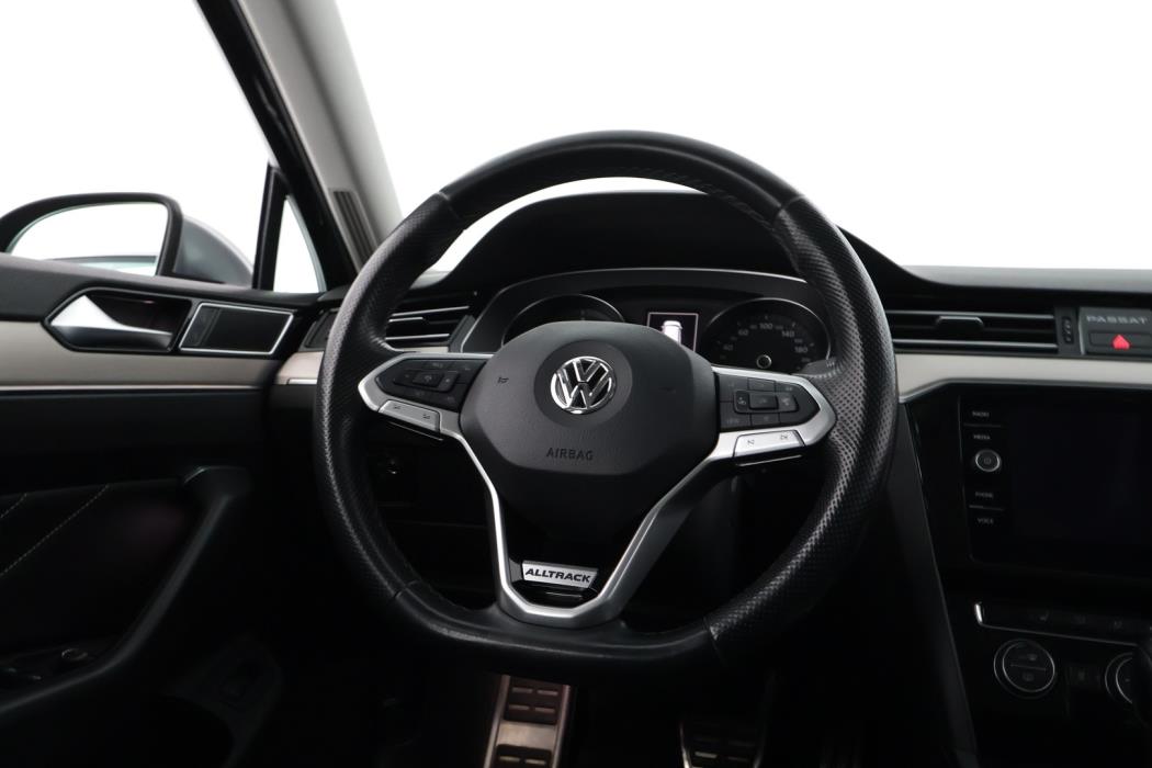 VOLKSWAGEN Passat 2020