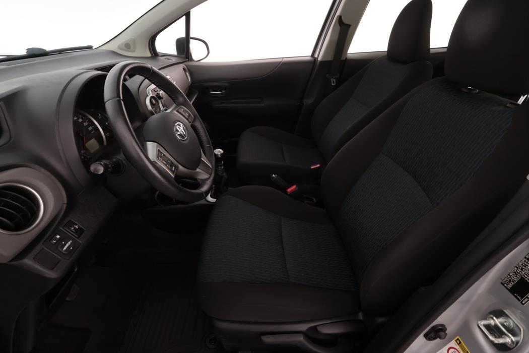 TOYOTA Yaris 2012