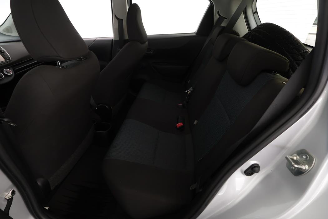 TOYOTA Yaris 2012