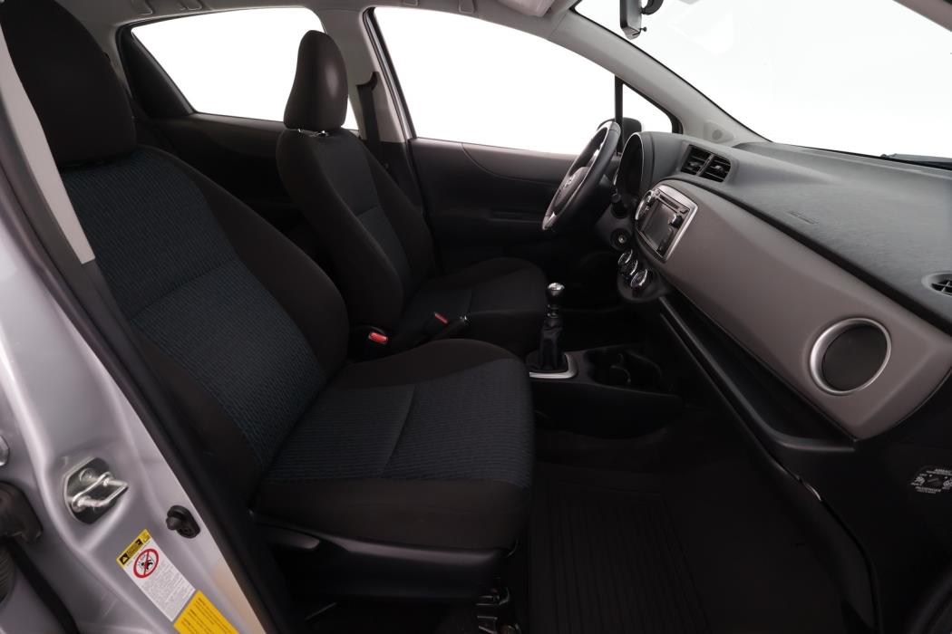 TOYOTA Yaris 2012