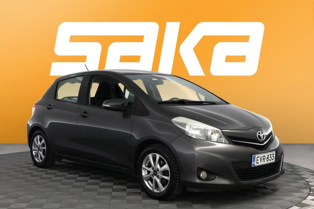 TOYOTA Yaris 2012