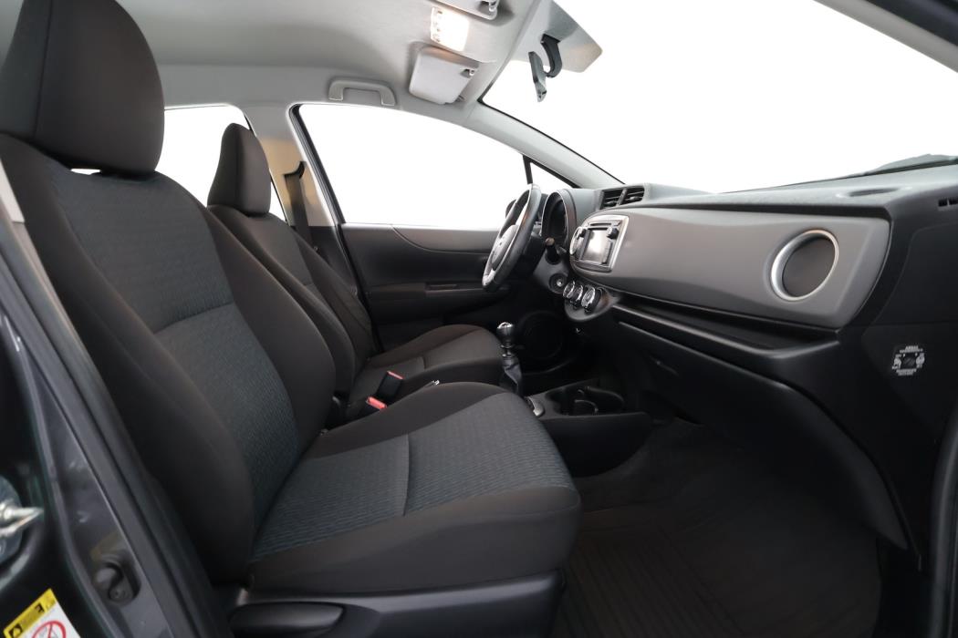 TOYOTA Yaris 2012