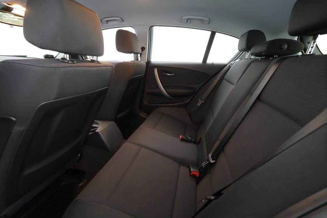 BMW 118 2011