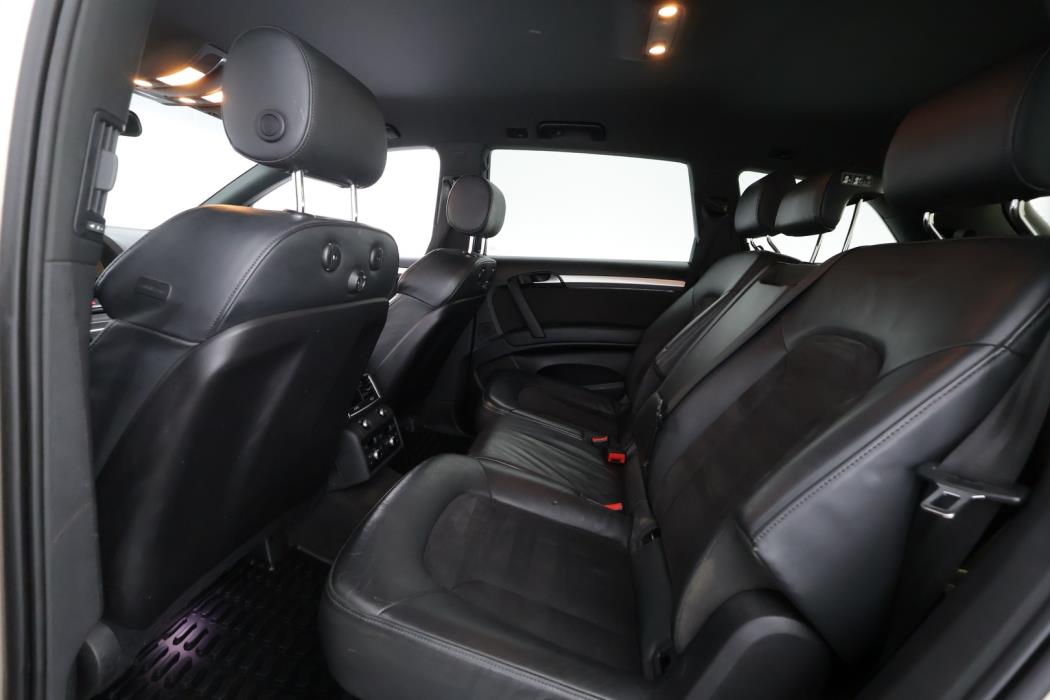 AUDI Q7 2012